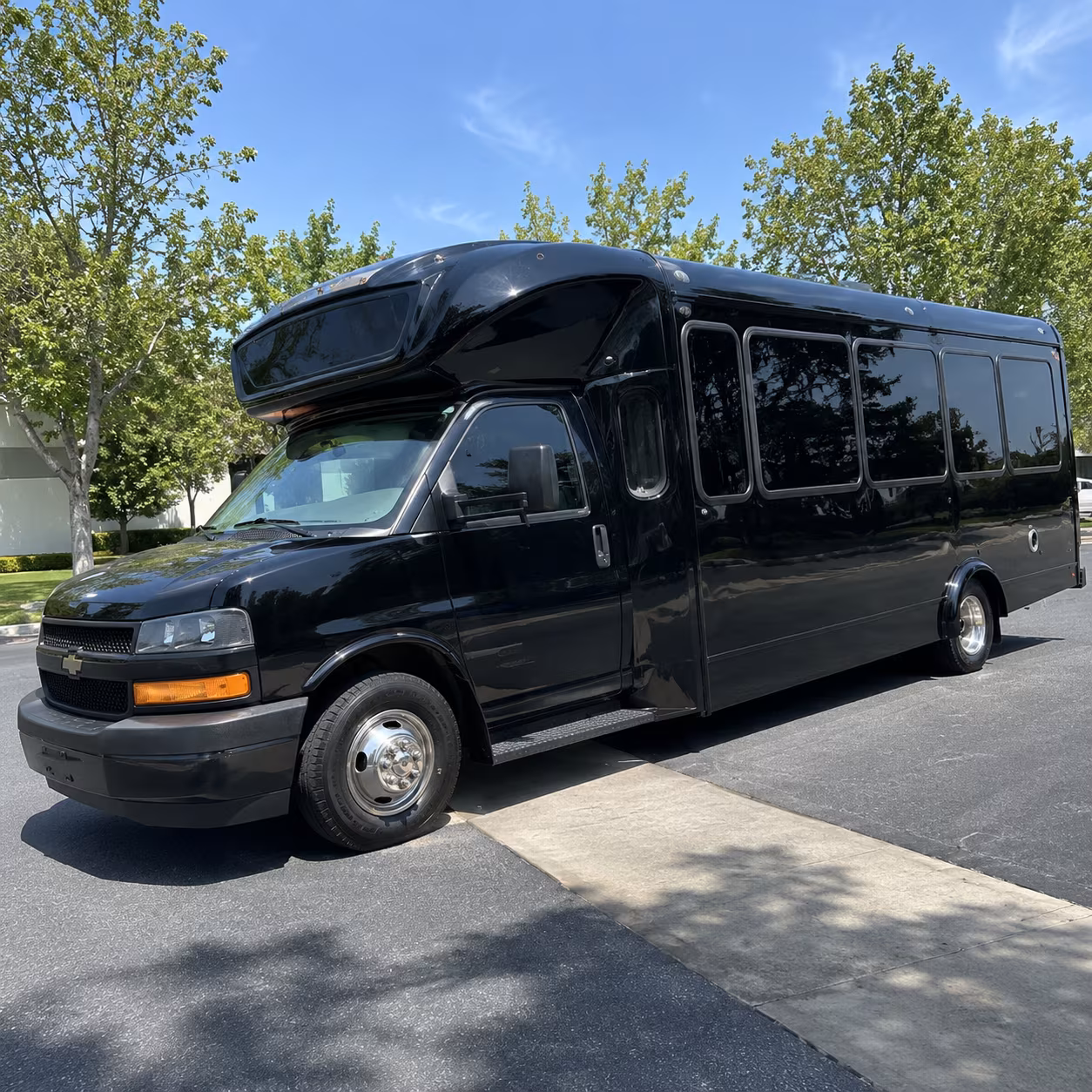 arvada 15 passenger party bus