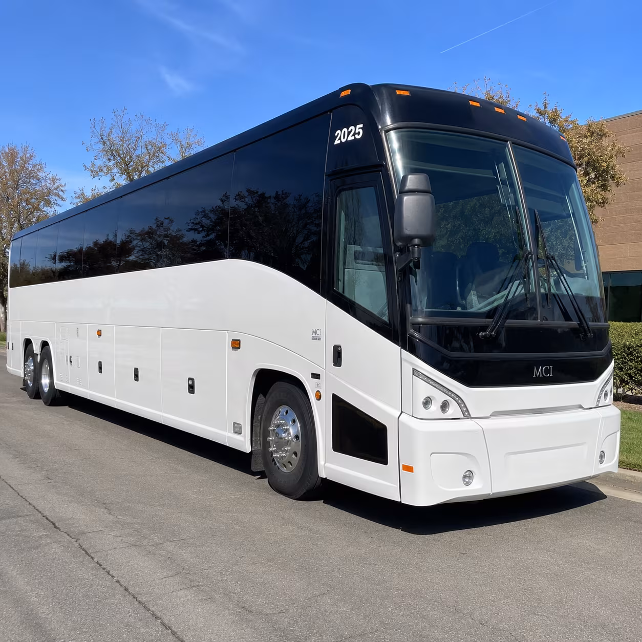 employee shuttle buses that beat the us 36 commute every morning